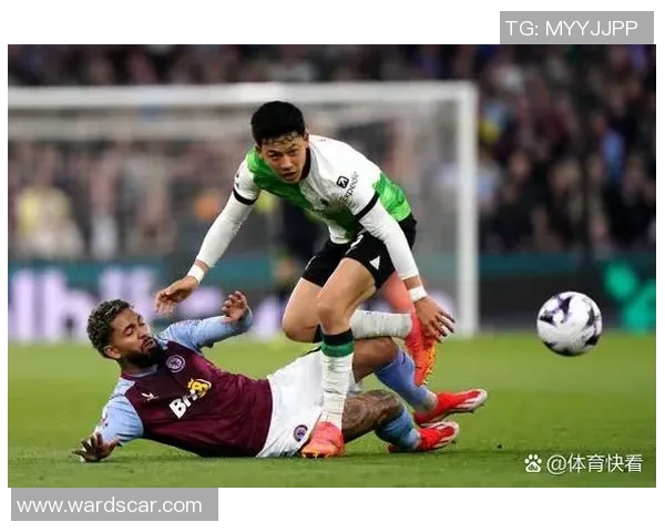 中超激战：尤文图斯狂胜利物浦六比二乌龙球瞬间引发全场沸腾